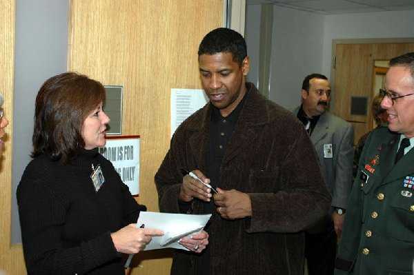 Denzel Washington makes a major donation to the disabled Veterans