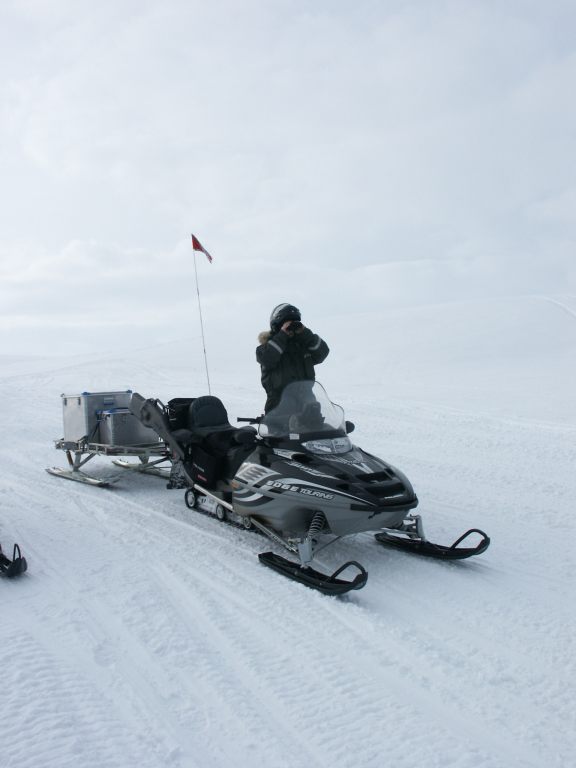 Johan looks for Polar Bears on the polar ice of Svalbard.